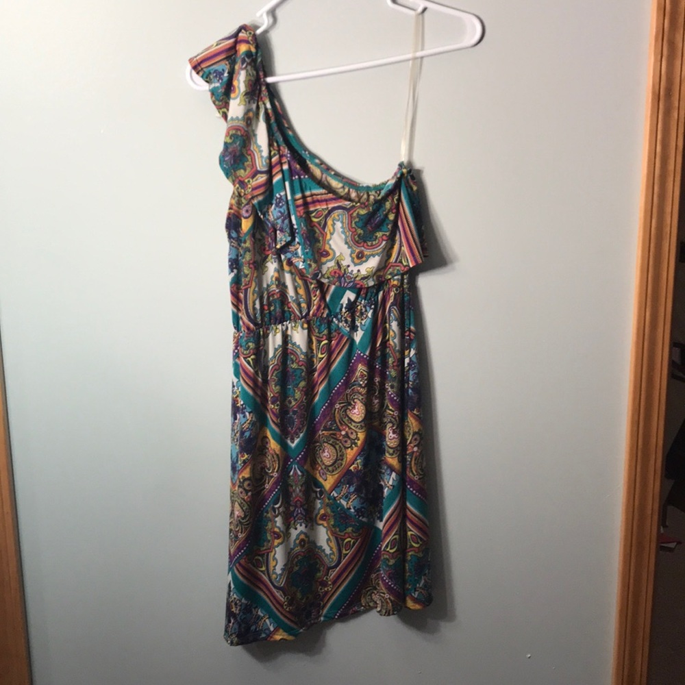 Rue 21 one sleeve dress🎀